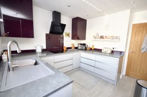 Kitchen- click for photo gallery